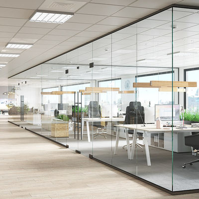 Odsłoneczne ściany przegrody z szkła biurowego powlekane proszkiem Profil aluminiowy z drzwiami