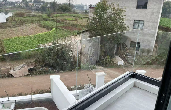 Wszechstronna aluminiowa bariera szklana w kanale U