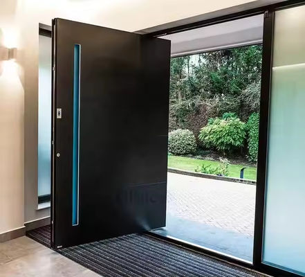 Wnętrze drzwi z aluminiowych zawiasów ze szkła i grubości ramy 1,8 mm