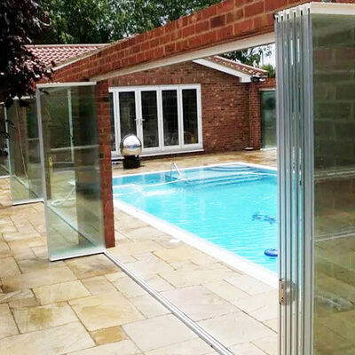 Aluminiowe przesuwne, składane, przezroczyste drzwi ze szkła laminowanego 5+5mm hartowanego do podziału balkonu