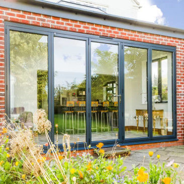 Domowe drzwi składane z aluminiowego szkła laminowanego z zamykanym uchwytem