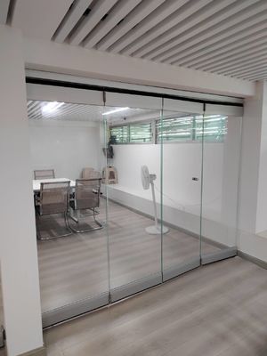 Przeciwdziałanie tajfunom Czarne aluminium dwustronne drzwi z grubym profilem
