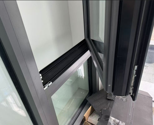 Aluminiowe okienko swingowe Fluorocarbon Spraying With Laminated Glass