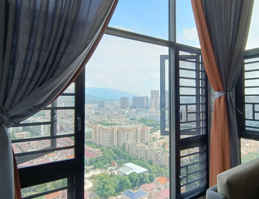 Okna z aluminiowej ramy wychylające się, zamontowane na zamówienie ze szkłem izolowanym