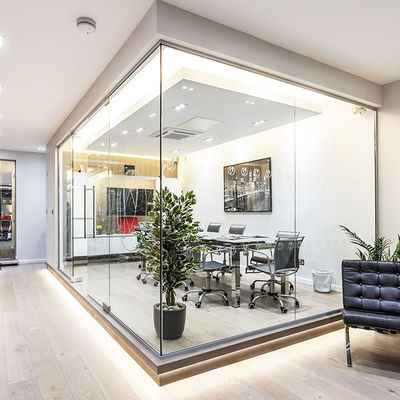 Aluminiowa ramka Szklana ściana komory Wymiar dostosowany z drzwiami