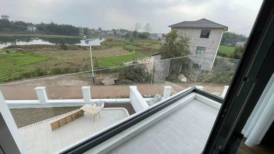 Bezramkowa aluminiowa bariera szklana U-kanału prostokątna balustrada U-kanału