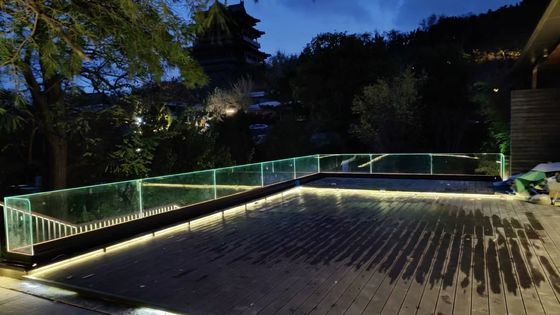 U Channel Aluminium Glass Balustrade z LED Light dla balkonów zewnętrznych