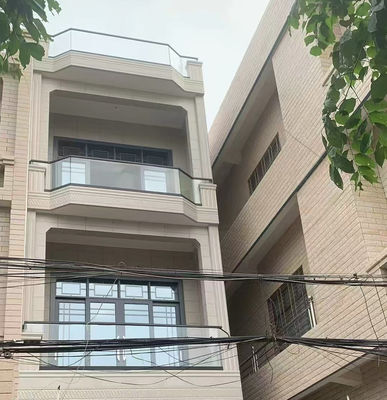 Kompaktowe aluminiowe balustrady szklane