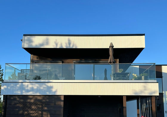 LED Światło Szklane Balustrady Aluminiowe Nowoczesne Ogrody Bezramkowe Szklane Ogrody Balkony Zewnętrzne