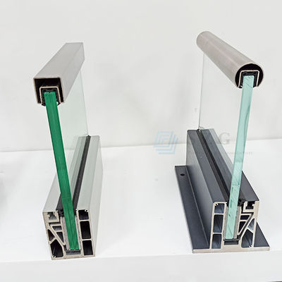 Aluminiowa balustrada szklana U-kanału odporna na warunki pogodowe