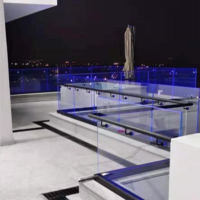 Stabilny balkon ze szkła hartowanego balustrady Szkło U system kanału z aluminium klamry