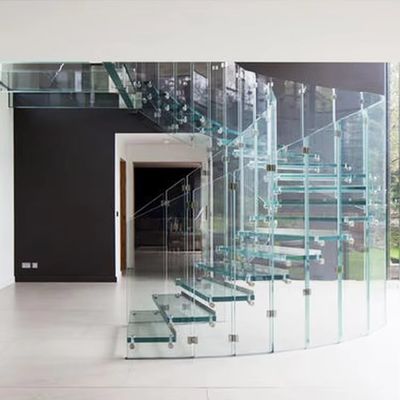 Niestandardowe kształty projekt schodów pływających ze szklanymi balustradami 10 mm