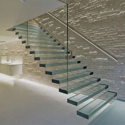 Niestandardowe kształty projekt schodów pływających ze szklanymi balustradami 10 mm