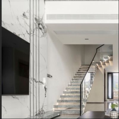 Dostosowalne pływające szklane schody Trwałe i stylowe wzornictwo z satenową/lustrzaną balustradą ze stali nierdzewnej