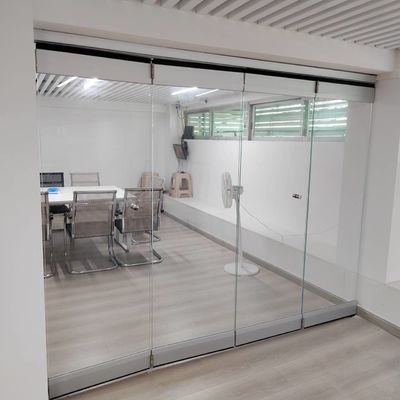 Slimline Aluminium Dwuwzorowe Drzwi Wewnętrzne Balkon Składane Design Ślizgowy Dwuwzorowe Drzwi Szklane Aluminiowe