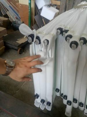 Aluminiowe drzwi składane z dobrą izolacją dźwiękową wysokiej jakości EPDM i silikonowym uszczelniaczem do łatwej instalacji