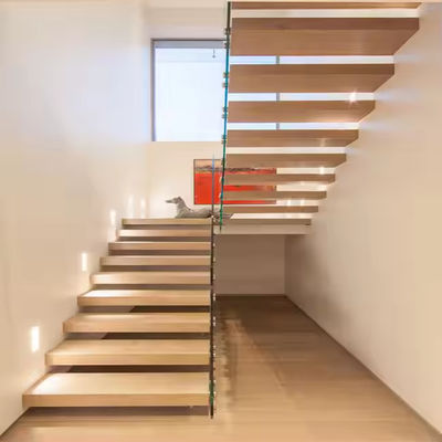 Bezpieczne i trwałe Białego Dębowego Drzewnego Schody Proste L-Shaped U-Shaped Split lub Spiral Typ