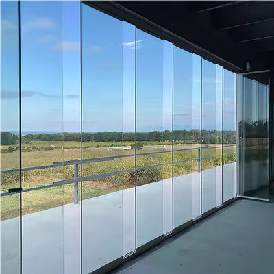 Składane szklane drzwi bezramowe z aluminium o profilu 2,0 mm do przegród wewnętrznych z możliwością dostosowania koloru ramy
