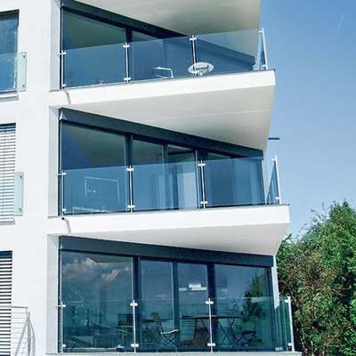 Aluminiowe płaskie, zakrzywione, bezramkowe budynki ze szklanym panelem balkonem balustradą
