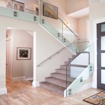 Niestandardowe balustrady schodowe ze szkła hartowanego do balustrady schodów wewnętrznych