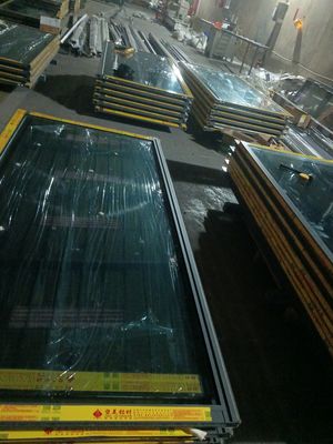 Gęste ramy składane drzwi szklane Wnętrze odporne na kurz Łatwe czyszczenie