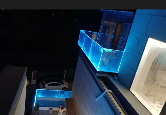 Łatwa instalacja Szklane balustrady z aluminiowego kanału U Moderne ze światłem LED