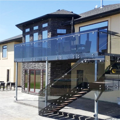 System balustrady ze szkła hartowanego 10 mm ze słupkami ze stali nierdzewnej